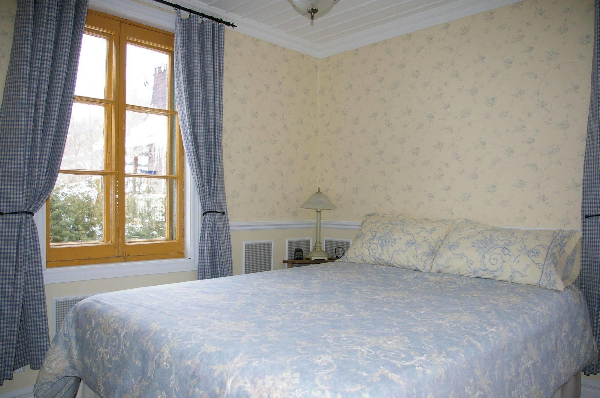 Auberge Du Maitre Forgeron 보프레 외부 사진